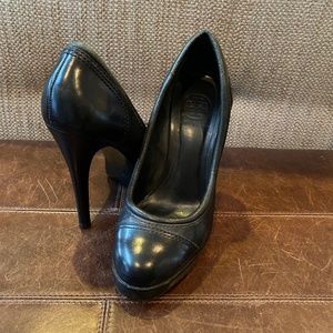 Tory Burch Black Cap Toe Heels